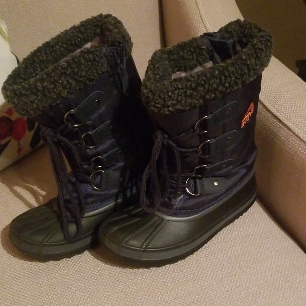 Boys snow boots